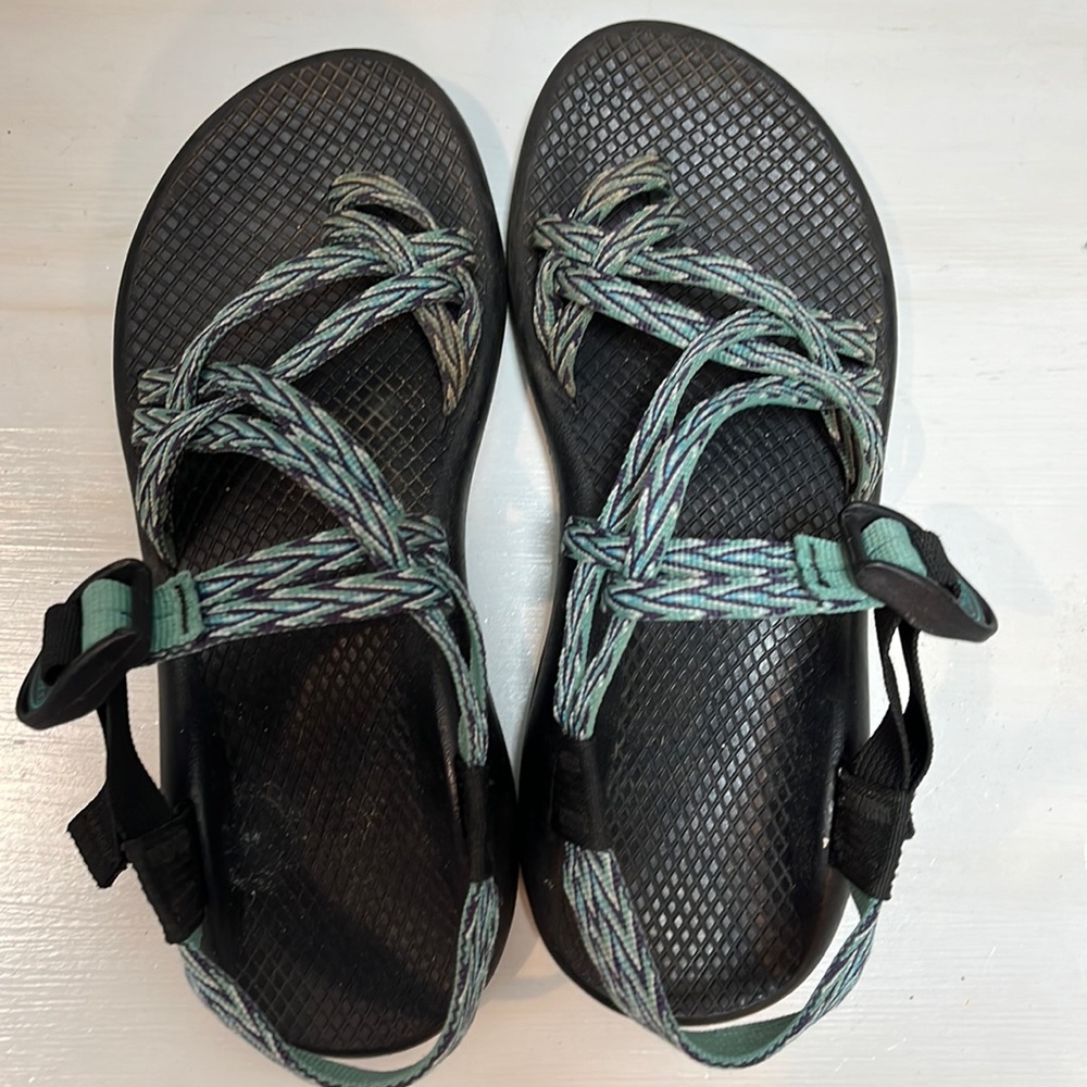 Chaco womens sandal size 8, green/blue